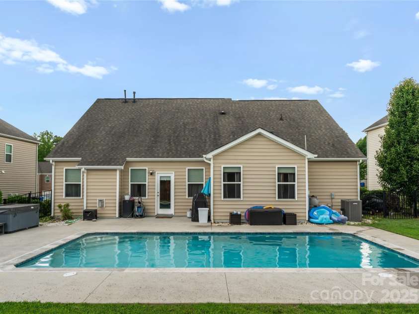 163 Sassafras Road, Mooresville, NC 28115.  MLS# CAR4269975, YatesRealty ID 30664. 