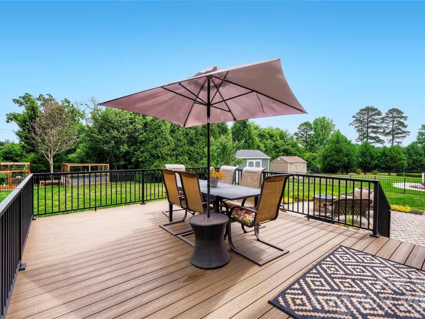 412 Sutro Forest Drive, Concord, NC 28027.  MLS# CAR4392206, YatesRealty ID 30664. 