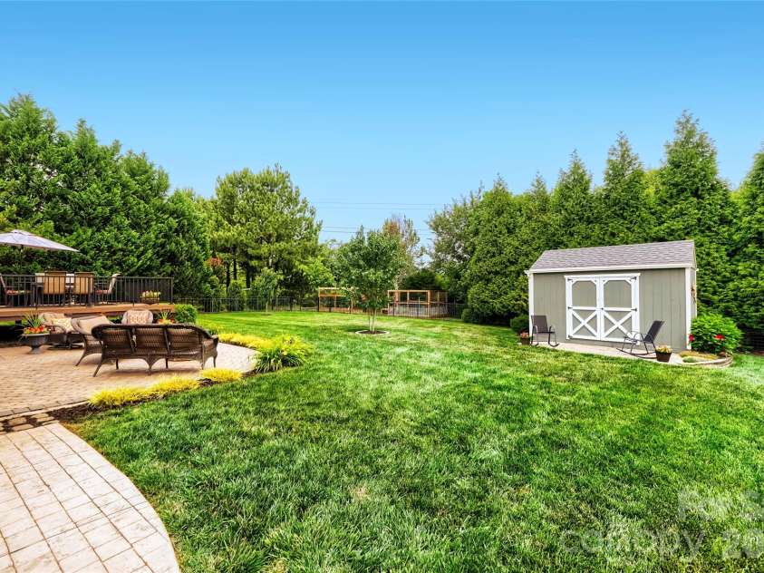 412 Sutro Forest Drive, Concord, NC 28027.  MLS# CAR4392206, YatesRealty ID 30664. 