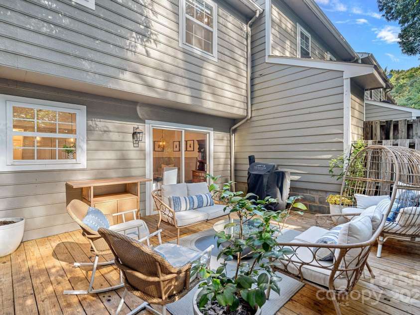 3130 Heathstead Place, Charlotte, NC 28210.  MLS# CAR4288251, YatesRealty ID 30665. 