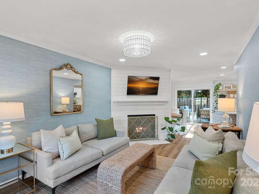 3130 Heathstead Place, Charlotte, NC 28210.  MLS# CAR4288251, YatesRealty ID 30665. Welcome to 3130 Heathstead Place