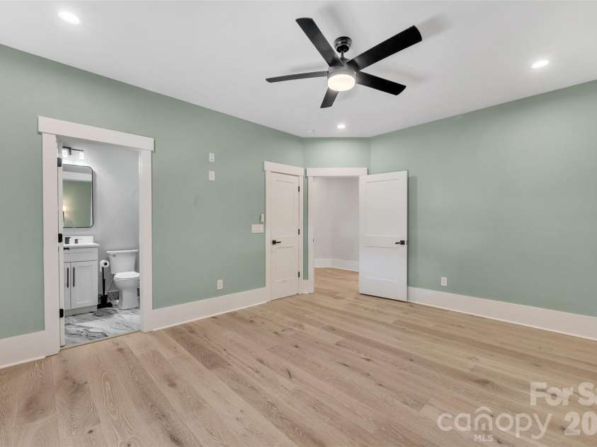4010 Spindrift Cove Drive, Denver, NC 28037.  MLS# CAR4391073, YatesRealty ID 30665. 