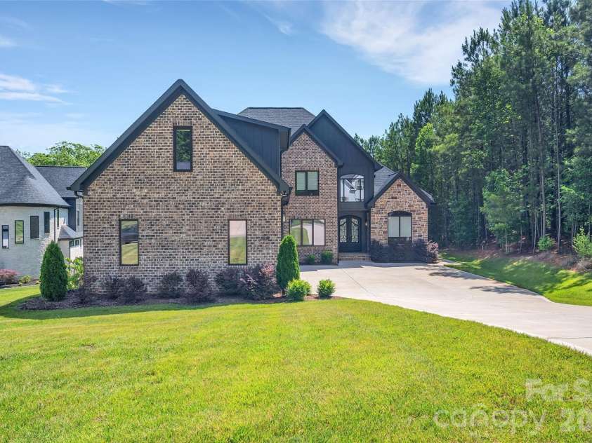 4010 Spindrift Cove Drive, Denver, NC 28037.  MLS# CAR4391073, YatesRealty ID 30665. 