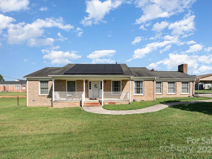 122 Devenny Road, Cherryville, NC 28021.  MLS# CAR4282084, YatesRealty ID 30666. 