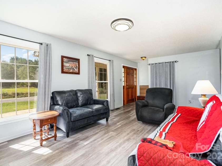 122 Devenny Road, Cherryville, NC 28021.  MLS# CAR4282084, YatesRealty ID 30666. 