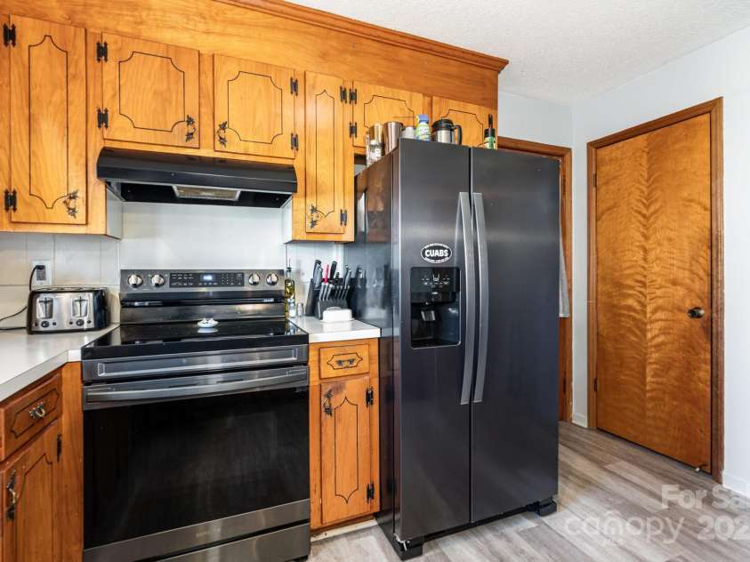 122 Devenny Road, Cherryville, NC 28021.  MLS# CAR4282084, YatesRealty ID 30666. 