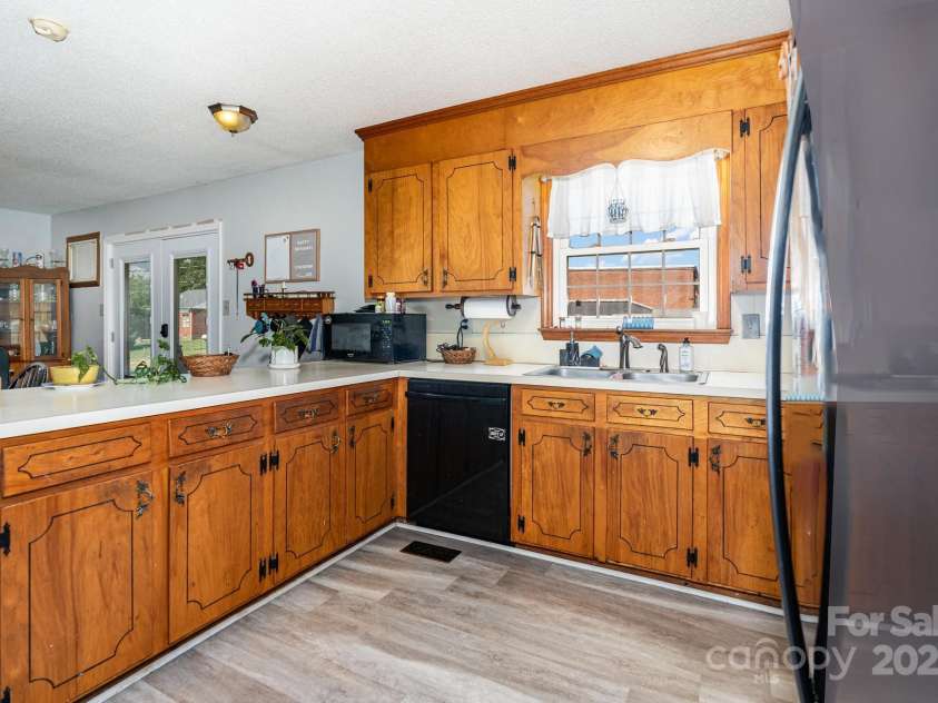 122 Devenny Road, Cherryville, NC 28021.  MLS# CAR4282084, YatesRealty ID 30666. 