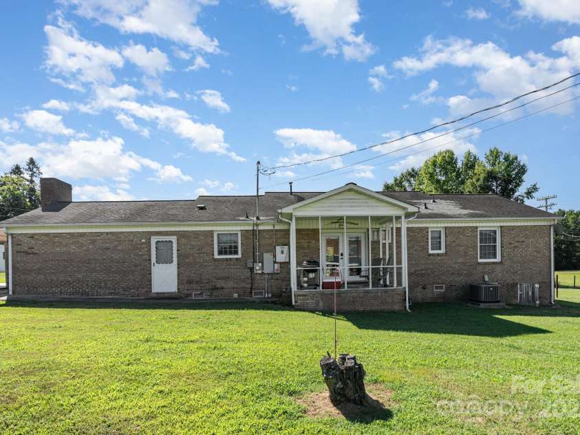 122 Devenny Road, Cherryville, NC 28021.  MLS# CAR4282084, YatesRealty ID 30666. 