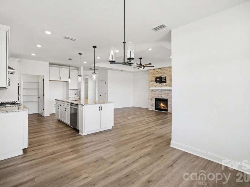 1949 Sparkling Stream Drive, Belmont, NC 28012.  MLS# CAR4383579, YatesRealty ID 30666. 