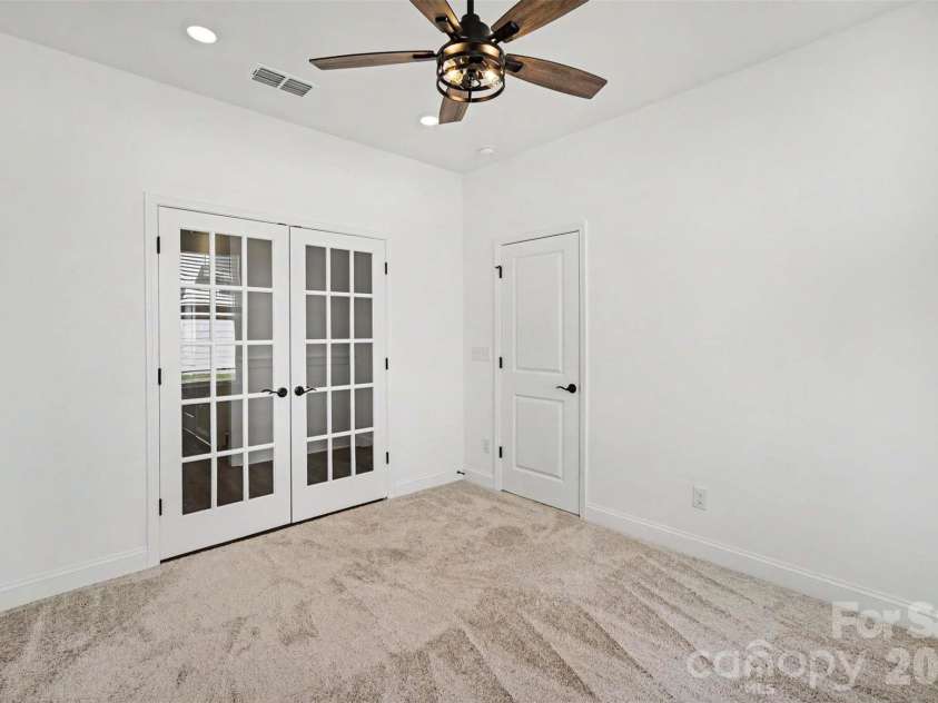 1949 Sparkling Stream Drive, Belmont, NC 28012.  MLS# CAR4383579, YatesRealty ID 30666. 