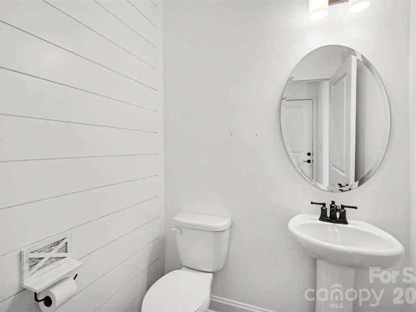 1949 Sparkling Stream Drive, Belmont, NC 28012.  MLS# CAR4383579, YatesRealty ID 30666. 