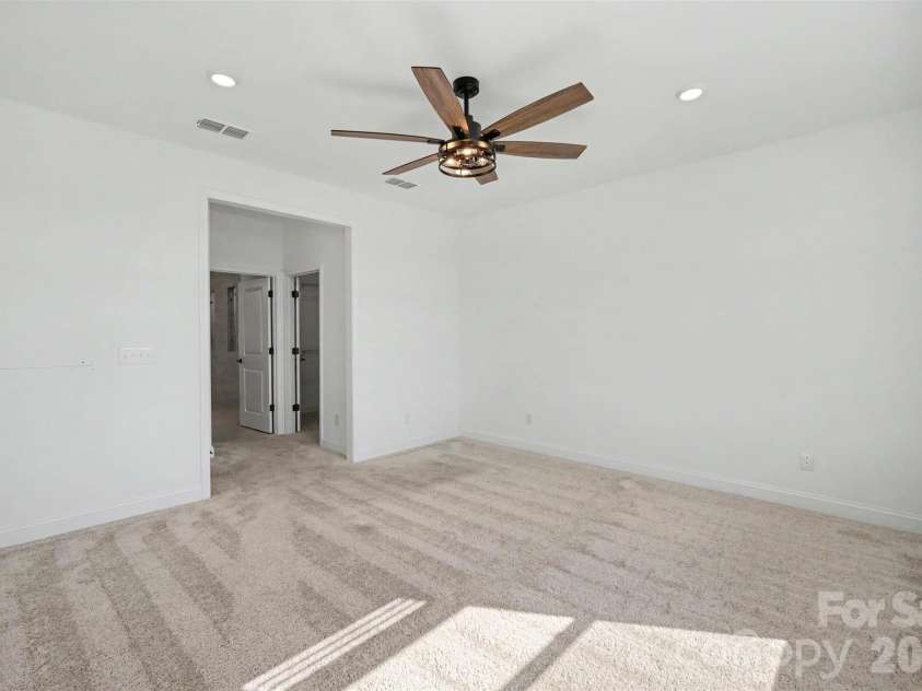 1949 Sparkling Stream Drive, Belmont, NC 28012.  MLS# CAR4383579, YatesRealty ID 30666. 