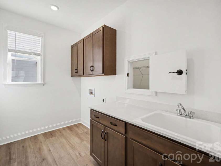 1949 Sparkling Stream Drive, Belmont, NC 28012.  MLS# CAR4383579, YatesRealty ID 30666. 
