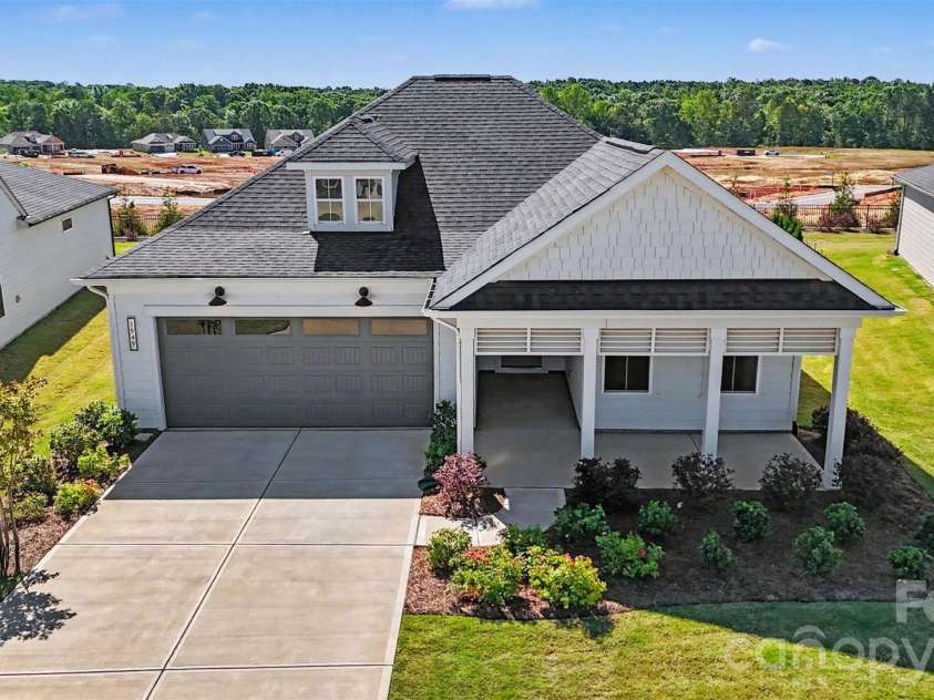 1949 Sparkling Stream Drive, Belmont, NC 28012.  MLS# CAR4383579, YatesRealty ID 30666. 