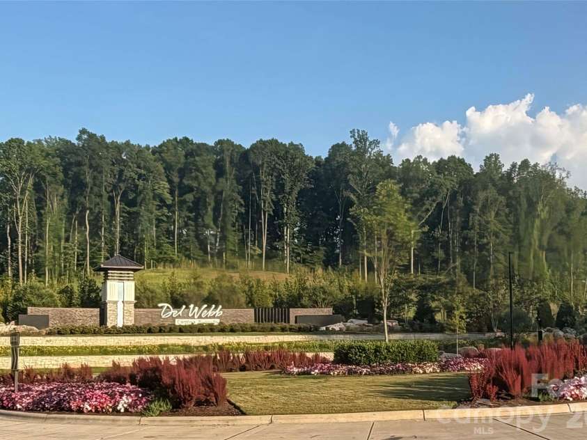 1949 Sparkling Stream Drive, Belmont, NC 28012.  MLS# CAR4383579, YatesRealty ID 30666. 