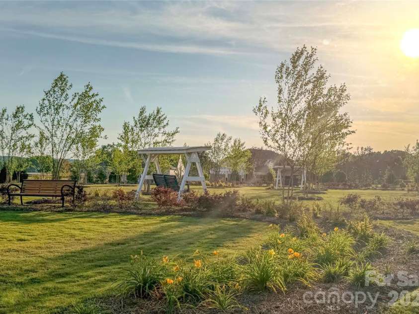 1949 Sparkling Stream Drive, Belmont, NC 28012.  MLS# CAR4383579, YatesRealty ID 30666. Common area spaces.