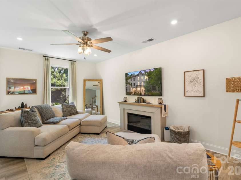 610 District Court, Fort Mill, SC 29708.  MLS# CAR4392660, YatesRealty ID 30667. 