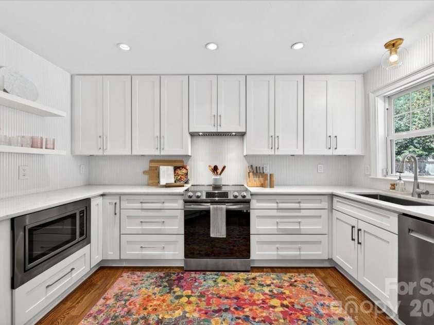 1929 Marguerite Avenue, Charlotte, NC 28205.  MLS# CAR4365985, YatesRealty ID 30668. 