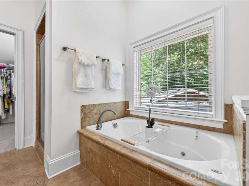 1929 Marguerite Avenue, Charlotte, NC 28205.  MLS# CAR4365985, YatesRealty ID 30668. 