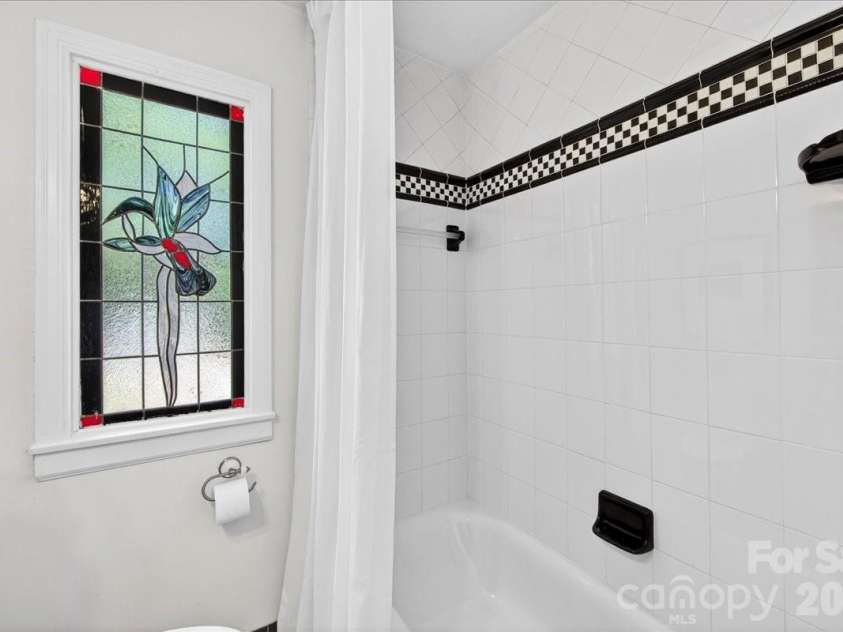 1929 Marguerite Avenue, Charlotte, NC 28205.  MLS# CAR4365985, YatesRealty ID 30668. 