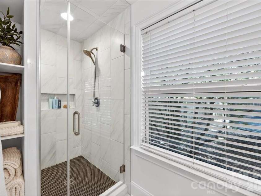 1929 Marguerite Avenue, Charlotte, NC 28205.  MLS# CAR4365985, YatesRealty ID 30668. 