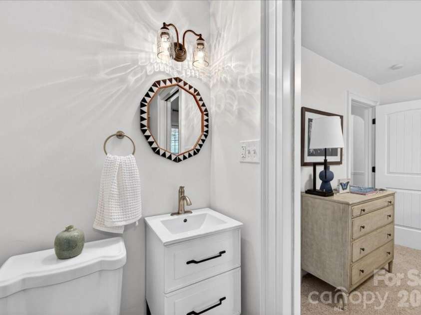 1929 Marguerite Avenue, Charlotte, NC 28205.  MLS# CAR4365985, YatesRealty ID 30668. 
