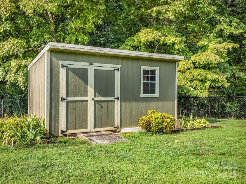 311 Franklin Drive, Forest City, NC 28043.  MLS# CAR4284904, YatesRealty ID 30668. 