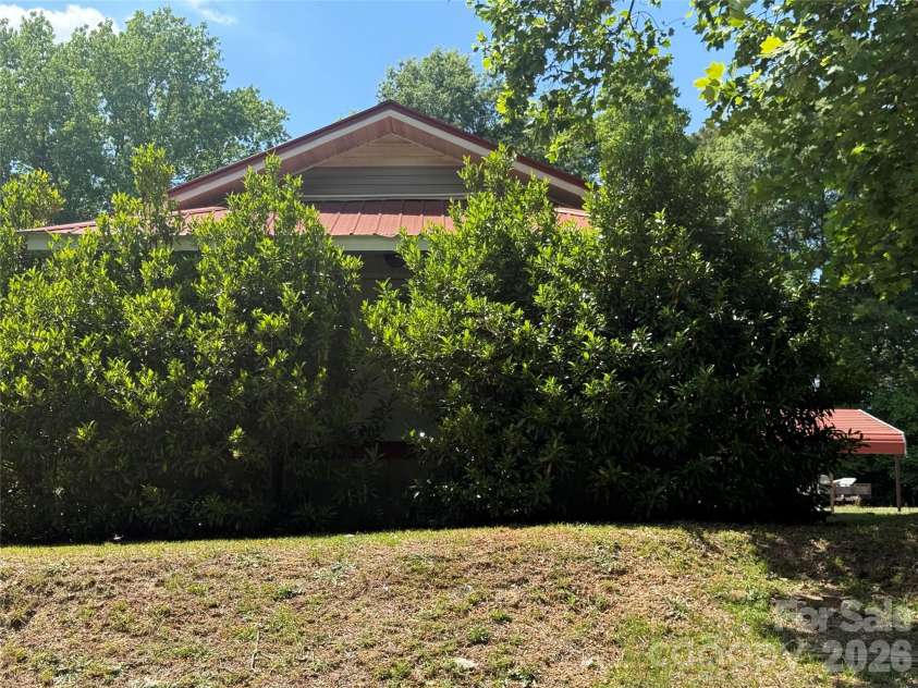 129 Sunset Drive, Troy, NC 27371.  MLS# CAR4384122, YatesRealty ID 30670. Front of house 