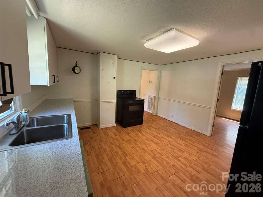 129 Sunset Drive, Troy, NC 27371.  MLS# CAR4384122, YatesRealty ID 30670. Kitchen 