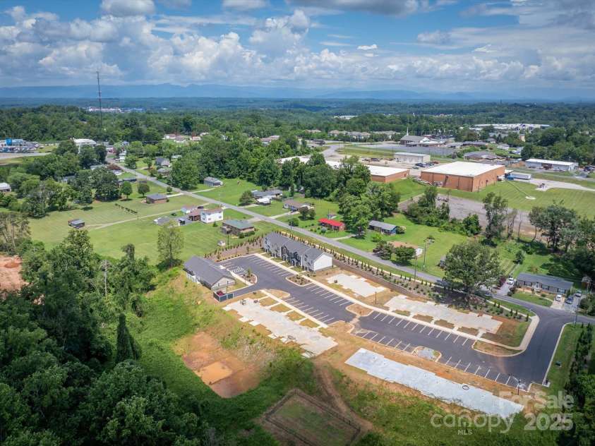 198 Beacon Avenue, Morganton, NC 28655.  MLS# CAR4281675, YatesRealty ID 30671. 