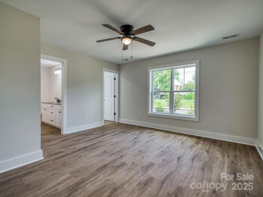 198 Beacon Avenue, Morganton, NC 28655.  MLS# CAR4281675, YatesRealty ID 30671. 