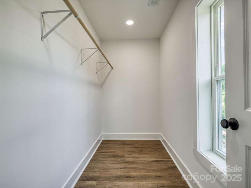 198 Beacon Avenue, Morganton, NC 28655.  MLS# CAR4281675, YatesRealty ID 30671. 