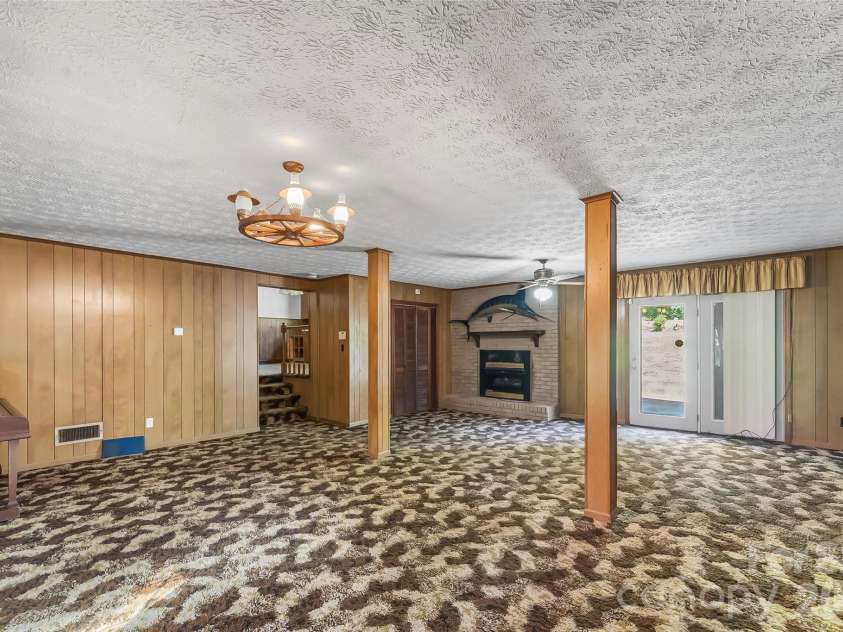 5350 Jay Road, Morganton, NC 28655.  MLS# CAR4390059, YatesRealty ID 30671. 