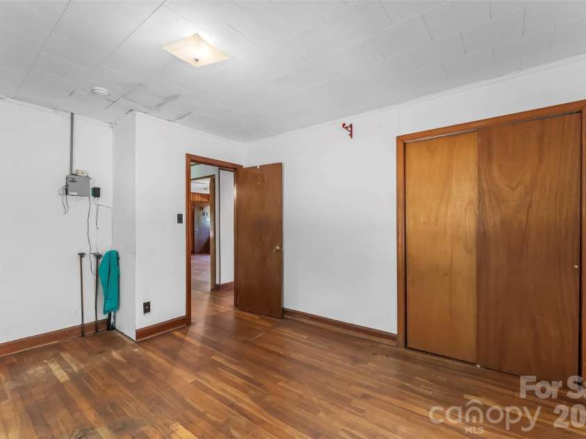 5350 Jay Road, Morganton, NC 28655.  MLS# CAR4390059, YatesRealty ID 30671. 