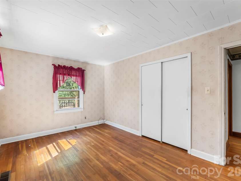 5350 Jay Road, Morganton, NC 28655.  MLS# CAR4390059, YatesRealty ID 30671. 
