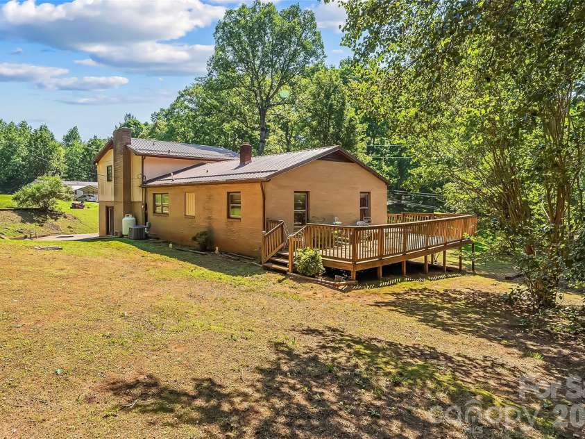 5350 Jay Road, Morganton, NC 28655.  MLS# CAR4390059, YatesRealty ID 30671. 