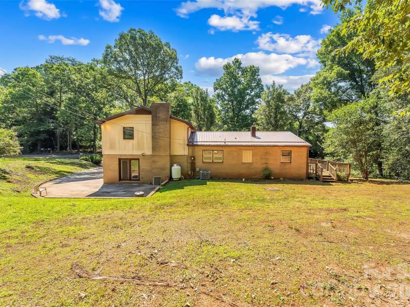 5350 Jay Road, Morganton, NC 28655.  MLS# CAR4390059, YatesRealty ID 30671. 