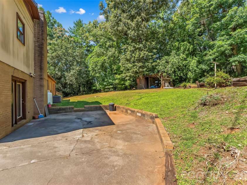 5350 Jay Road, Morganton, NC 28655.  MLS# CAR4390059, YatesRealty ID 30671. 