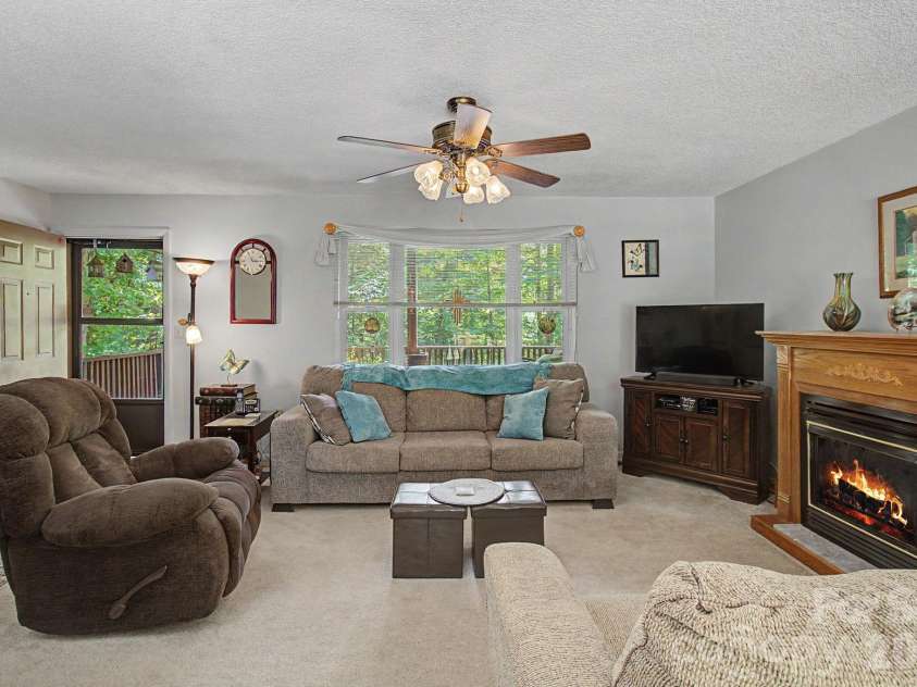 175 Pine Cove Lane, Alexander, NC 28701.  MLS# CAR4388066, YatesRealty ID 30672. Familyroom