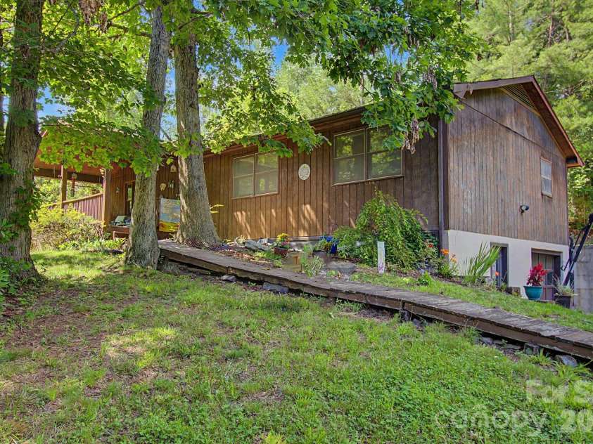 175 Pine Cove Lane, Alexander, NC 28701.  MLS# CAR4388066, YatesRealty ID 30672. View from driveway