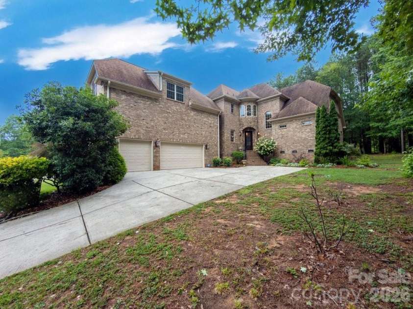 275 Palm Cove Way, York, SC 29745.  MLS# CAR4379538, YatesRealty ID 30674. 