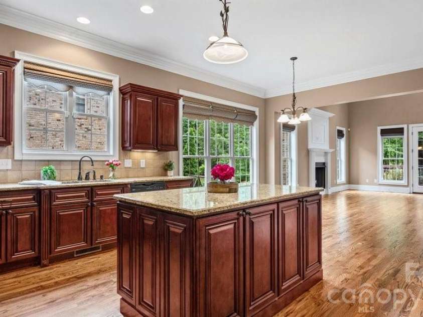 275 Palm Cove Way, York, SC 29745.  MLS# CAR4379538, YatesRealty ID 30674. 