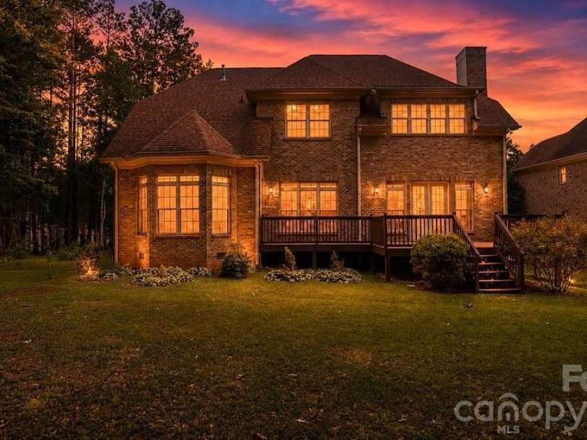 275 Palm Cove Way, York, SC 29745.  MLS# CAR4379538, YatesRealty ID 30674. 