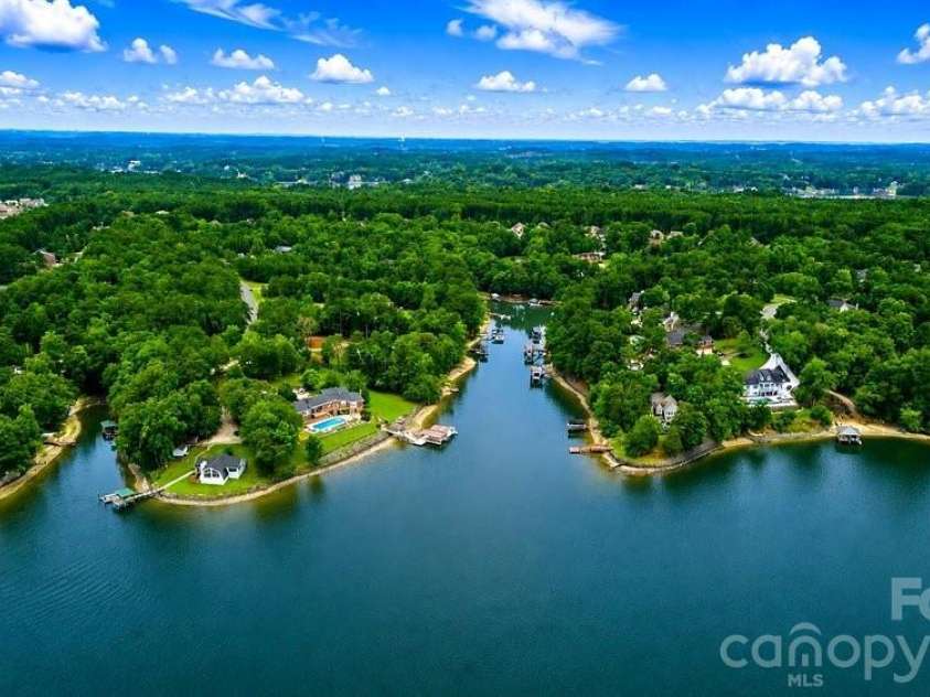 275 Palm Cove Way, York, SC 29745.  MLS# CAR4379538, YatesRealty ID 30674. 