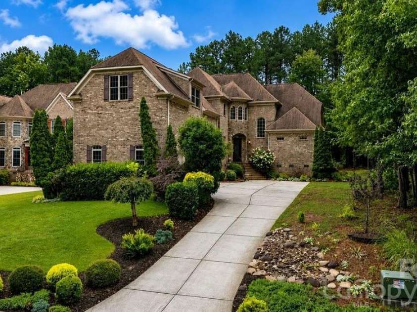 275 Palm Cove Way, York, SC 29745.  MLS# CAR4379538, YatesRealty ID 30674. 