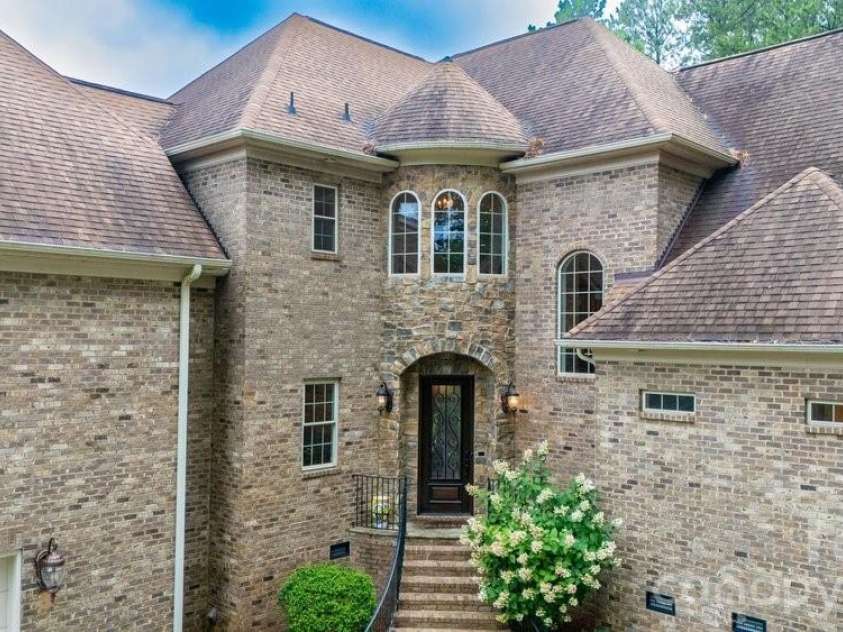 275 Palm Cove Way, York, SC 29745.  MLS# CAR4379538, YatesRealty ID 30674. 