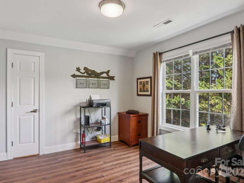 337 Stratford Road, Asheville, NC 28804.  MLS# CAR4281217, YatesRealty ID 30674. 40