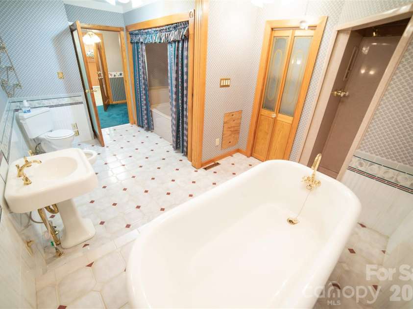 3840 Bradley Road, Morganton, NC 28655.  MLS# CAR4391701, YatesRealty ID 30675. 