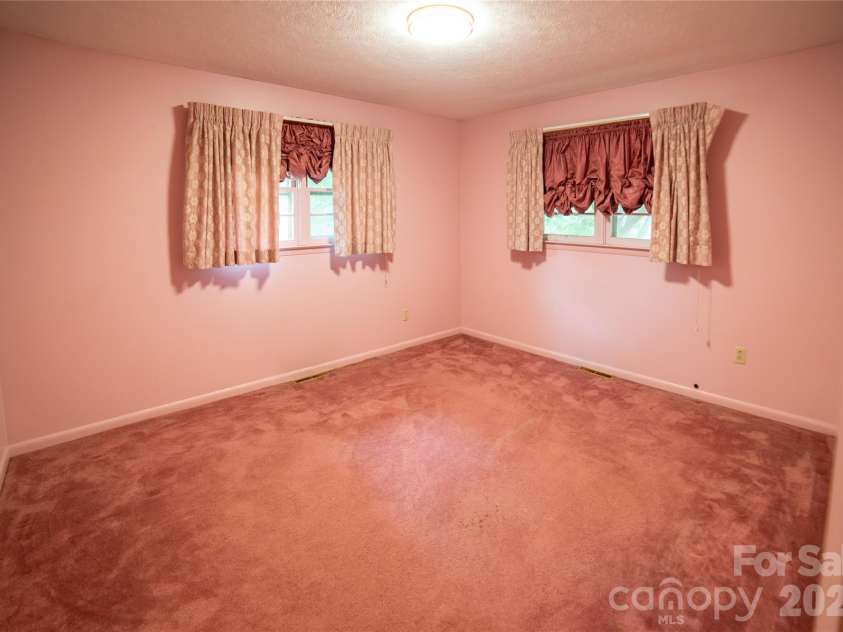 3840 Bradley Road, Morganton, NC 28655.  MLS# CAR4391701, YatesRealty ID 30675. 