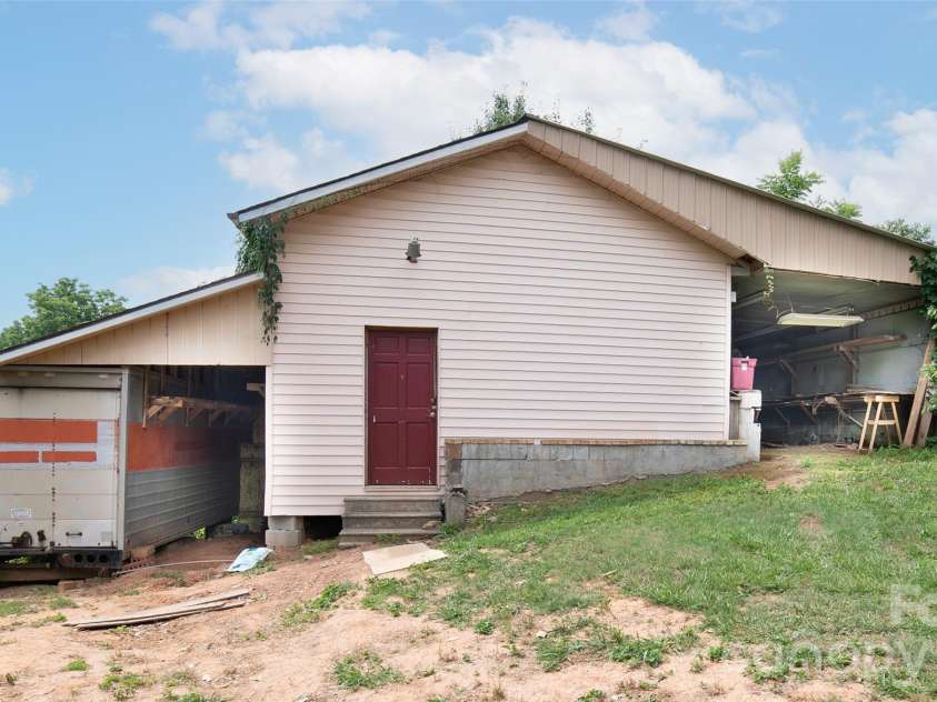 3840 Bradley Road, Morganton, NC 28655.  MLS# CAR4391701, YatesRealty ID 30675. 